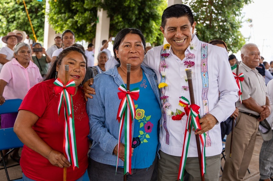 Destina Salomón Jara recursos para programas sociales en la región Mixteca